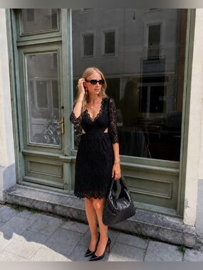NWT Reiss Black Lace Long-Sleeve Mini Dress